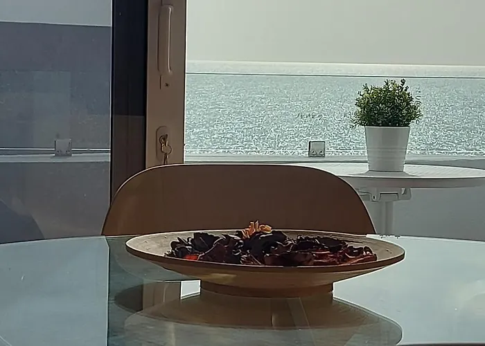 Olas Atico Penhouse With Terrace And Sea View, 2 Bedrooms *