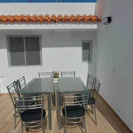 Lägenhet Olas Atico Penhouse With Terrace And Sea View, 2 Bedrooms La Caleta (Tenerife)